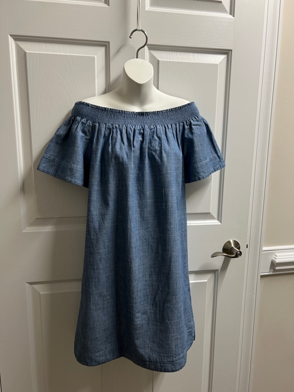 J. Crew dress women’s Chambray Off Shoulder Dress cotton size 2 denim blue